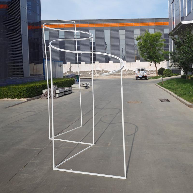 Arco in Ferro a Forma di S di  - Wedding Backdrop Curtain recensione e prezzo